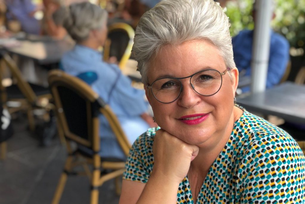 Ansøgning og Book et møde med Alicia Raff